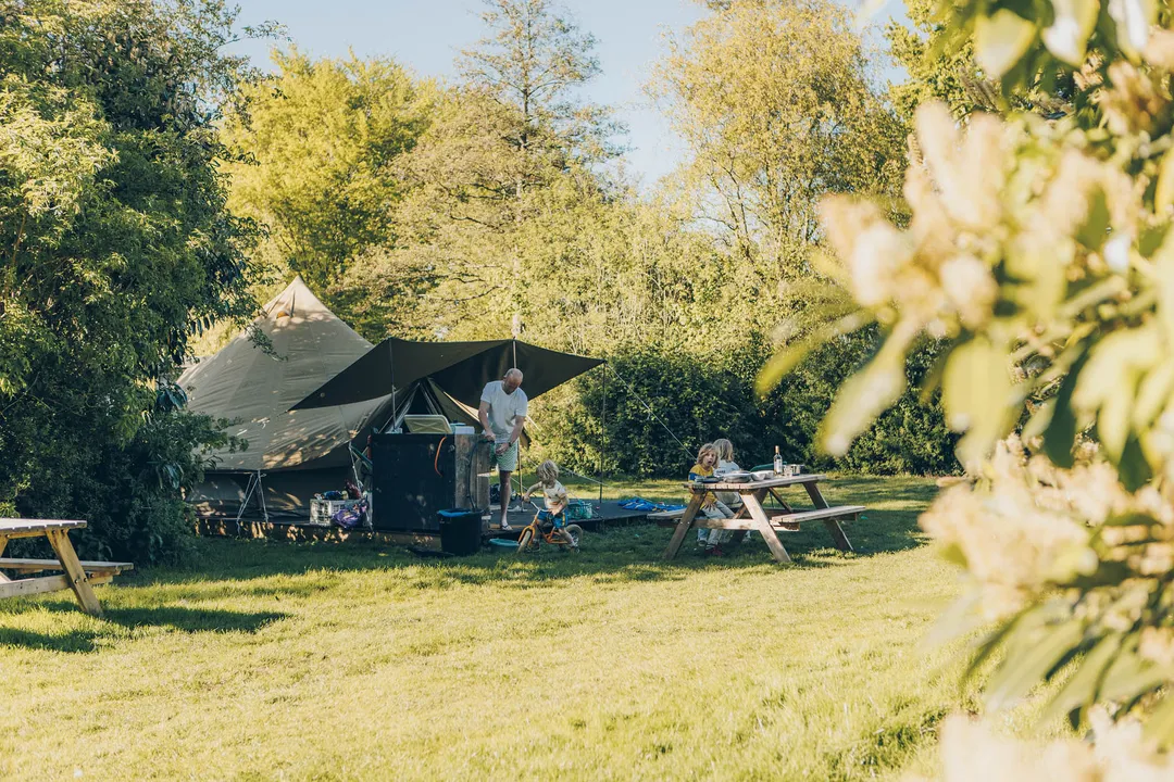 Camping_Dijk&Meer-ingerichte tent