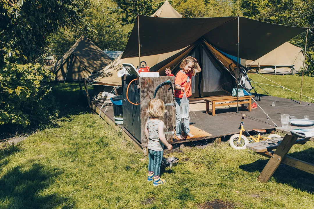Camping_Dijk&Meer-ingerichte tent